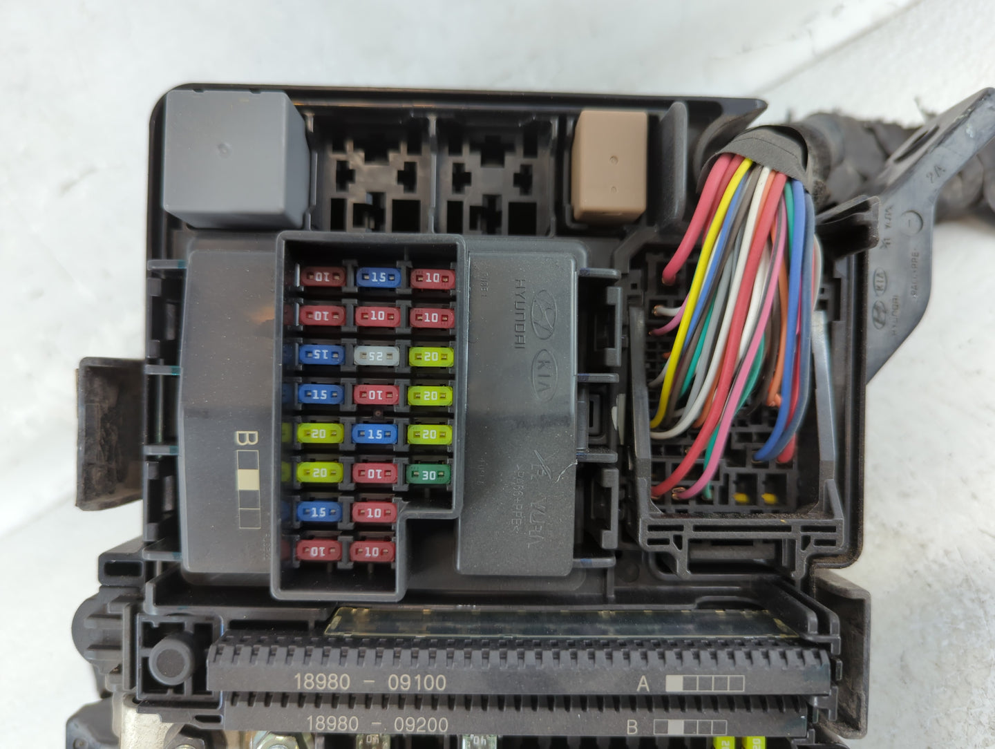 2016-2017 Hyundai Sonata Fusebox Fuse Box Panel Relay Module P/N:91950-C1820 Fits Fits 2016 2017 OEM Used Auto Parts - Oemus