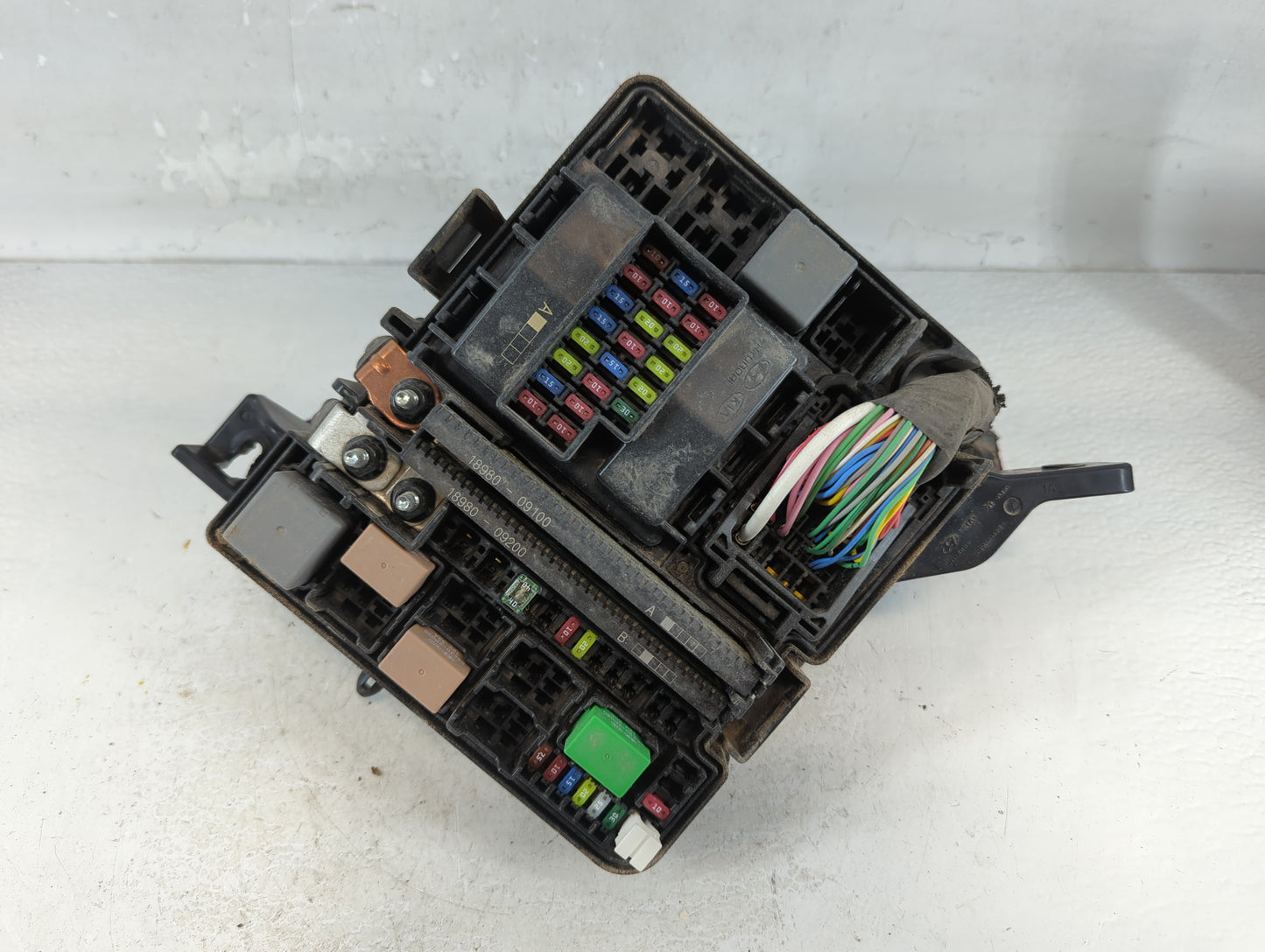 2016-2017 Hyundai Sonata Fusebox Fuse Box Panel Relay Module P/N:91204 E6161 Fits Fits 2016 2017 OEM Used Auto Parts - Oemus