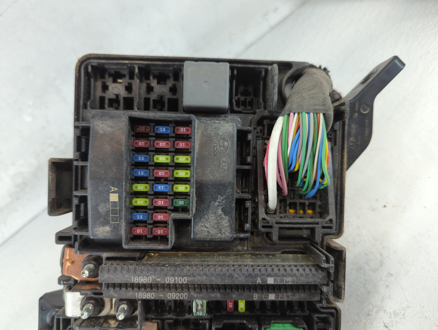 2016-2017 Hyundai Sonata Fusebox Fuse Box Panel Relay Module P/N:91204 E6161 Fits Fits 2016 2017 OEM Used Auto Parts - Oemus