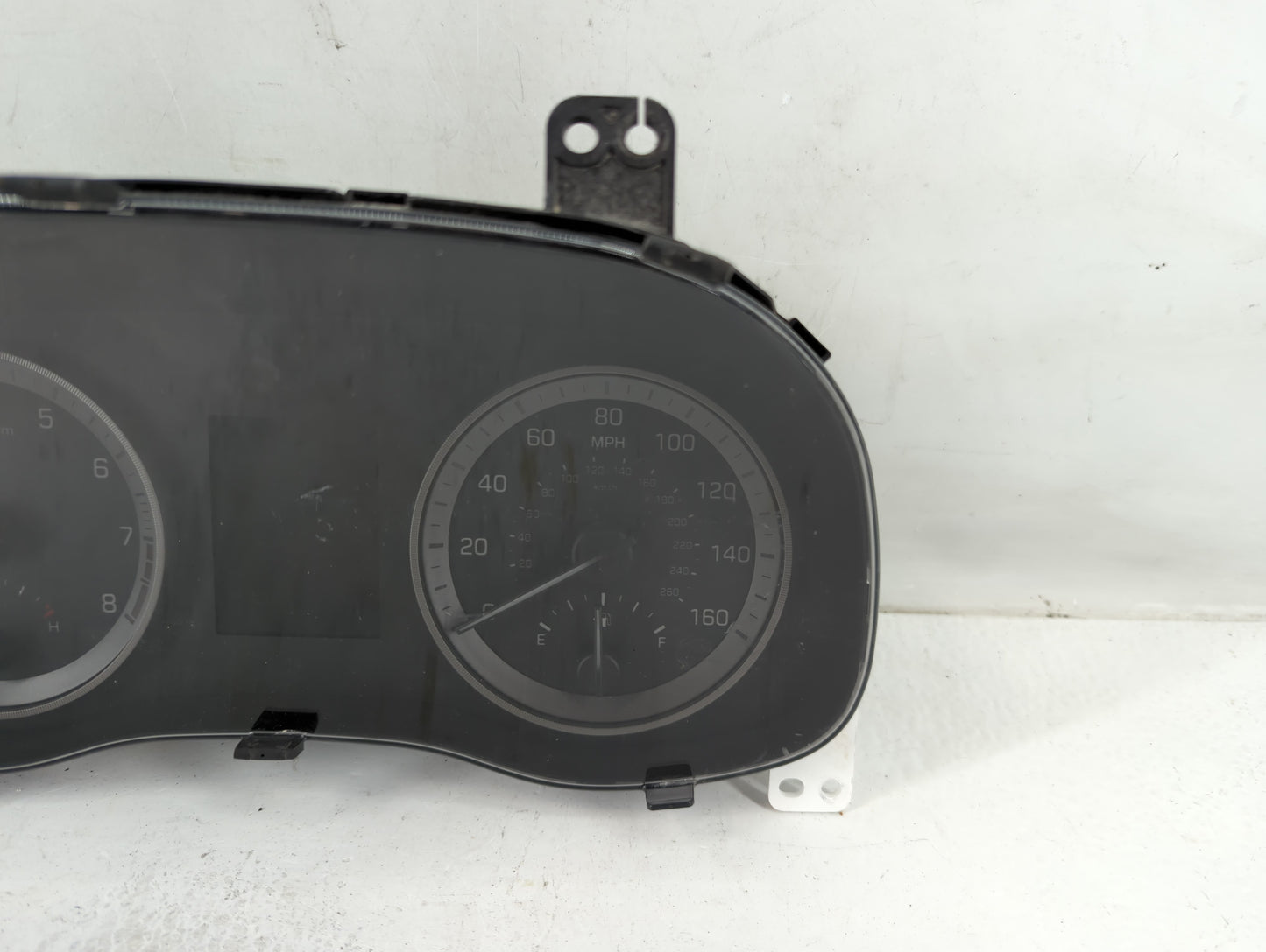 2016-2017 Hyundai Tucson Instrument Cluster Speedometer Gauges P/N:94001-D3180 Fits Fits 2016 2017 OEM Used Auto Parts - Oem