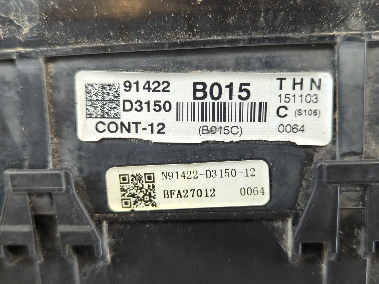 2016-2018 Hyundai Tucson Fusebox Fuse Box Panel Relay Module P/N:91422 D3150 Fits Fits 2016 2017 2018 OEM Used Auto Parts - 