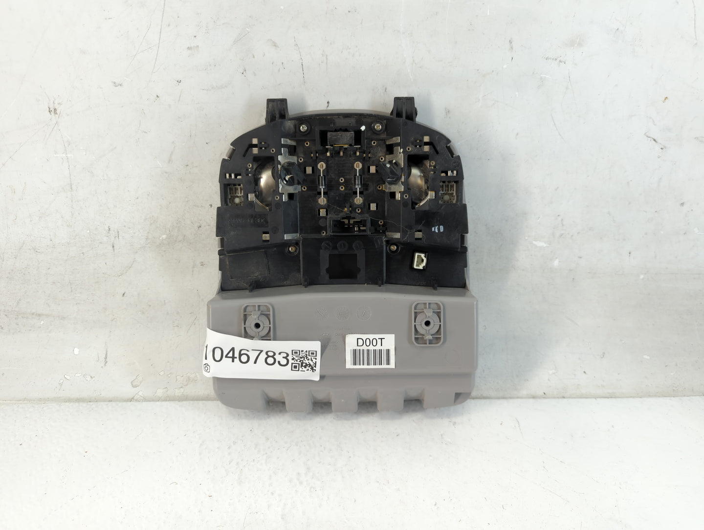 2016 Hyundai Tucson Overhead Roof Console - Oemusedautoparts1.com