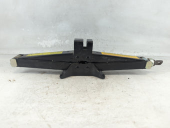 compare product 2016 Hyundai Tucson Spare Scissor Car Jack 1048261