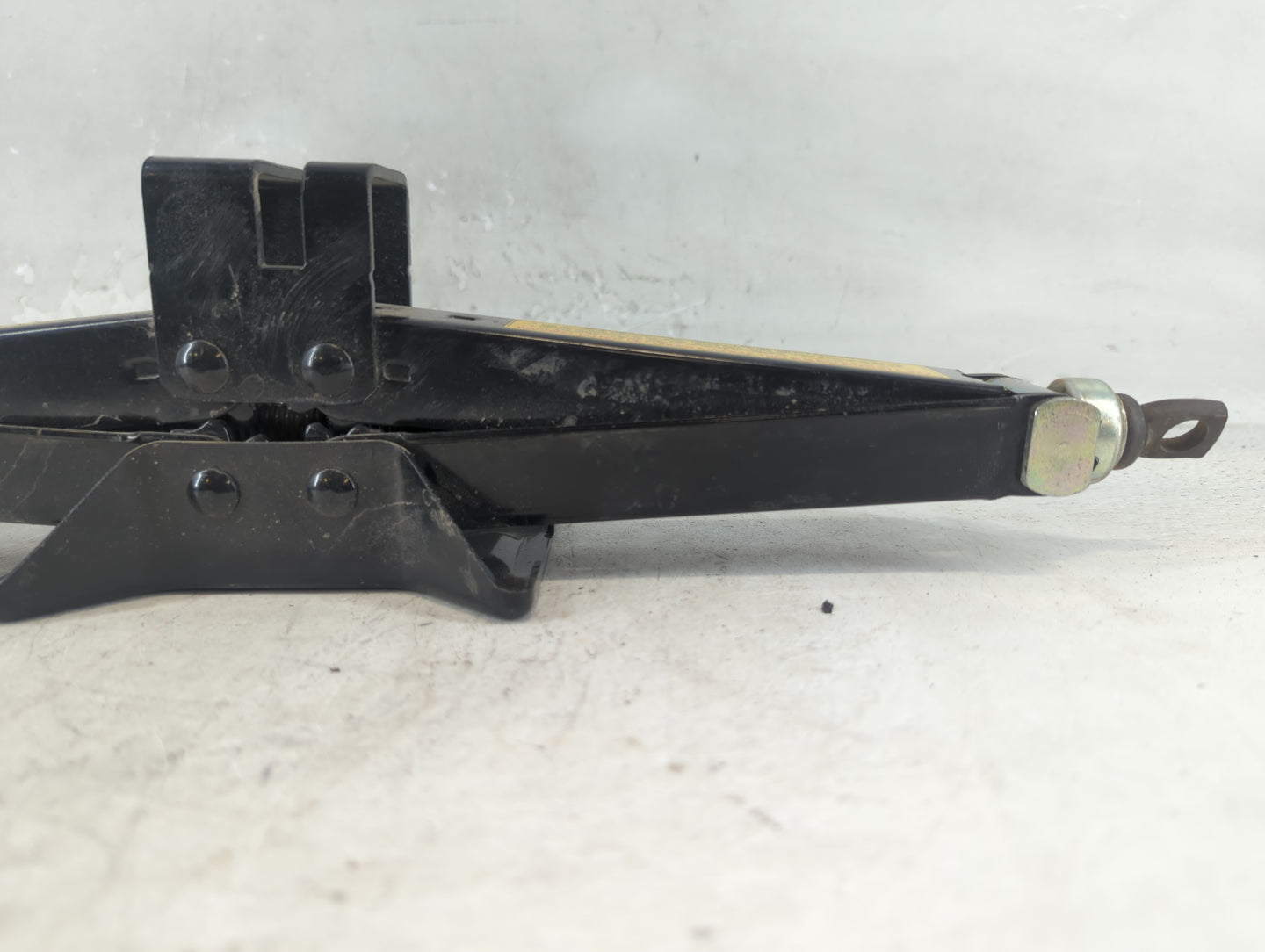 2016 Hyundai Tucson Spare Scissor Car Jack 1048261 - Oemusedautoparts1.com