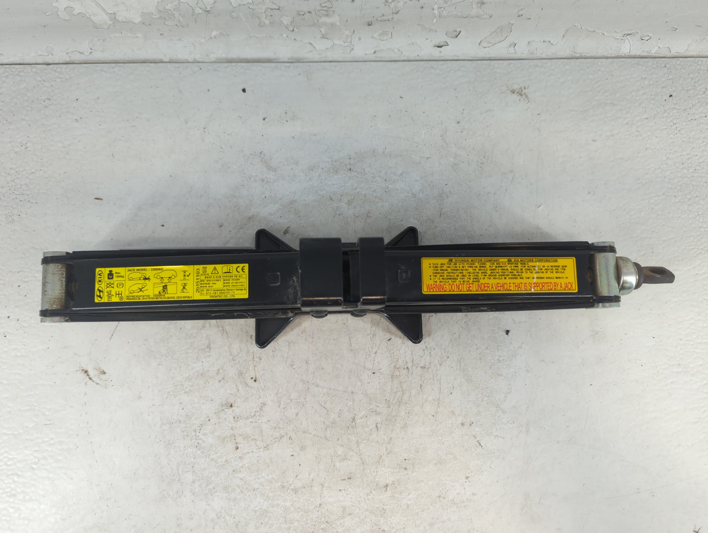 2016 Hyundai Tucson Spare Scissor Car Jack 1048261 - Oemusedautoparts1.com