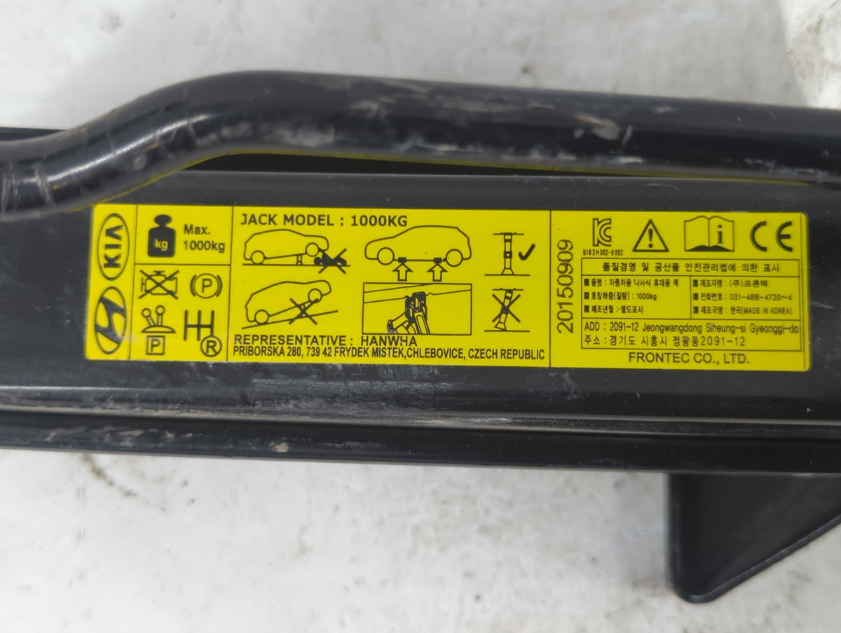 2016 Hyundai Tucson Spare Scissor Car Jack 1048273 - Oemusedautoparts1.com