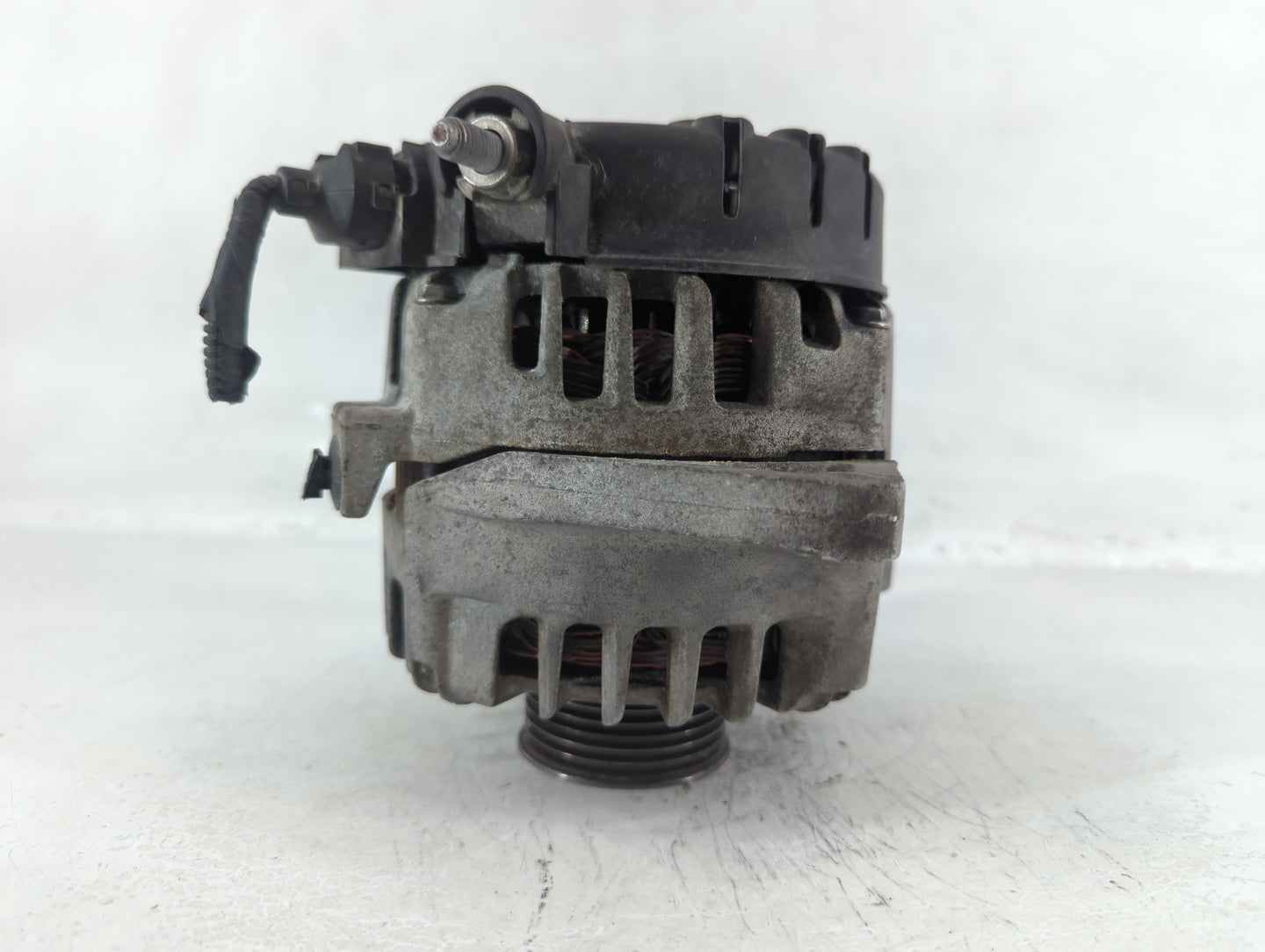 2016-2018 Hyundai Tucson Alternator Replacement Generator Charging Assembly Engine OEM P/N:2624670 37300-2E820 Fits OEM Used