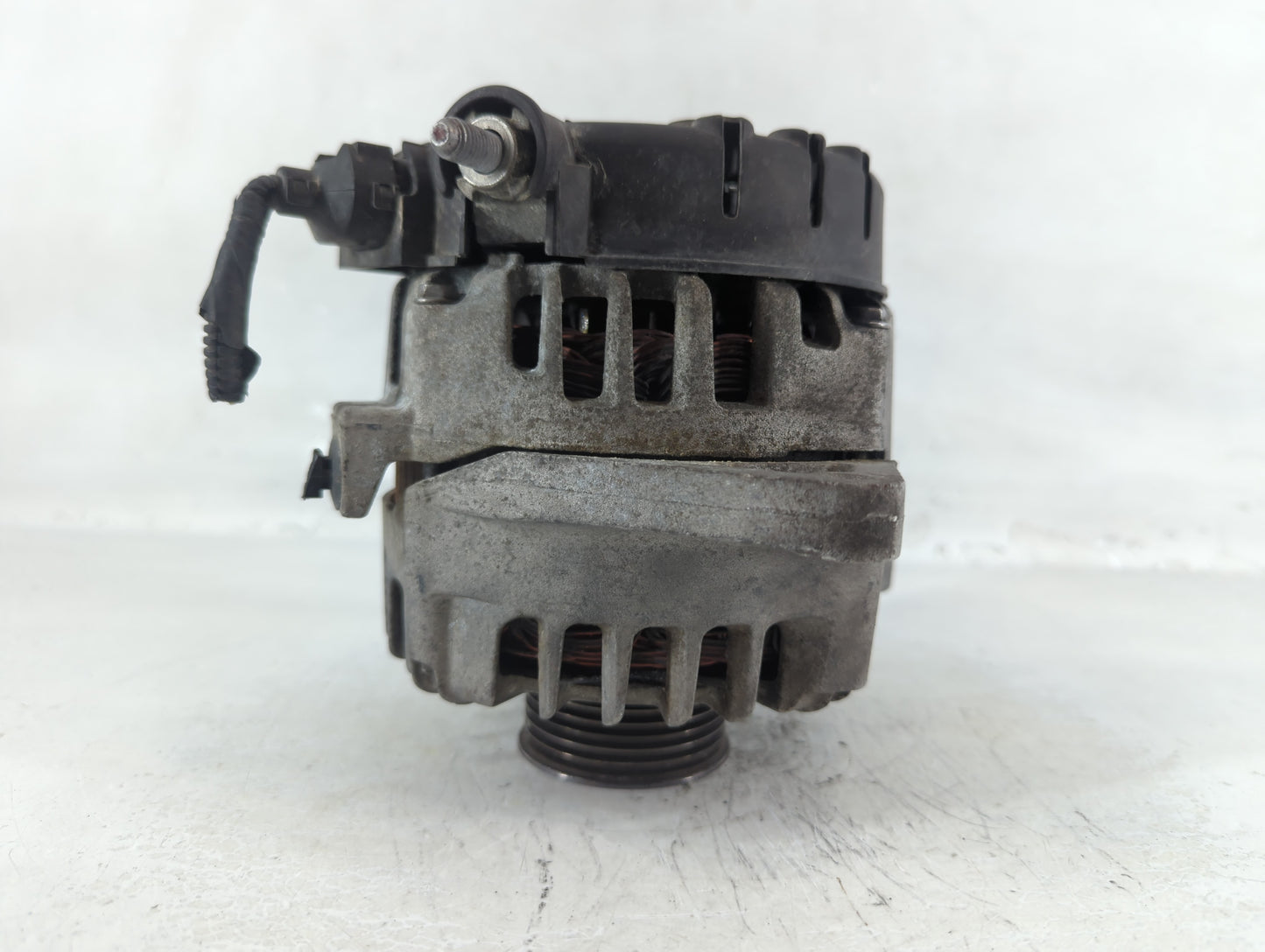 2016-2018 Hyundai Tucson Alternator Replacement Generator Charging Assembly Engine OEM P/N:2624670 37300-2E820 Fits OEM Used