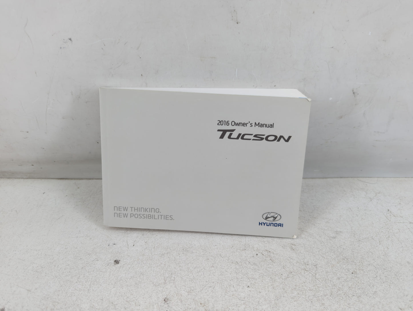 2016 Hyundai Tucson Owners Manual Book Guide P/N:GD30-EU63L OEM Used Auto Parts - Oemusedautoparts1.com