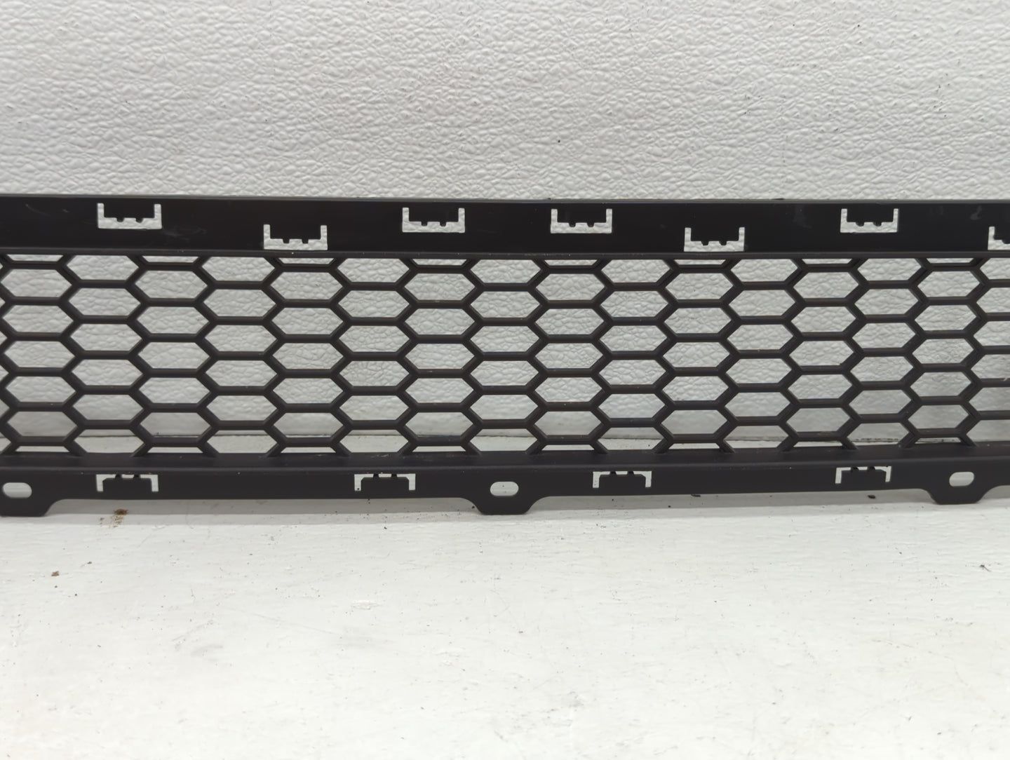 2016-2018 Hyundai Tucson Front Grille Bumper Not Included - Oemusedautoparts1.com