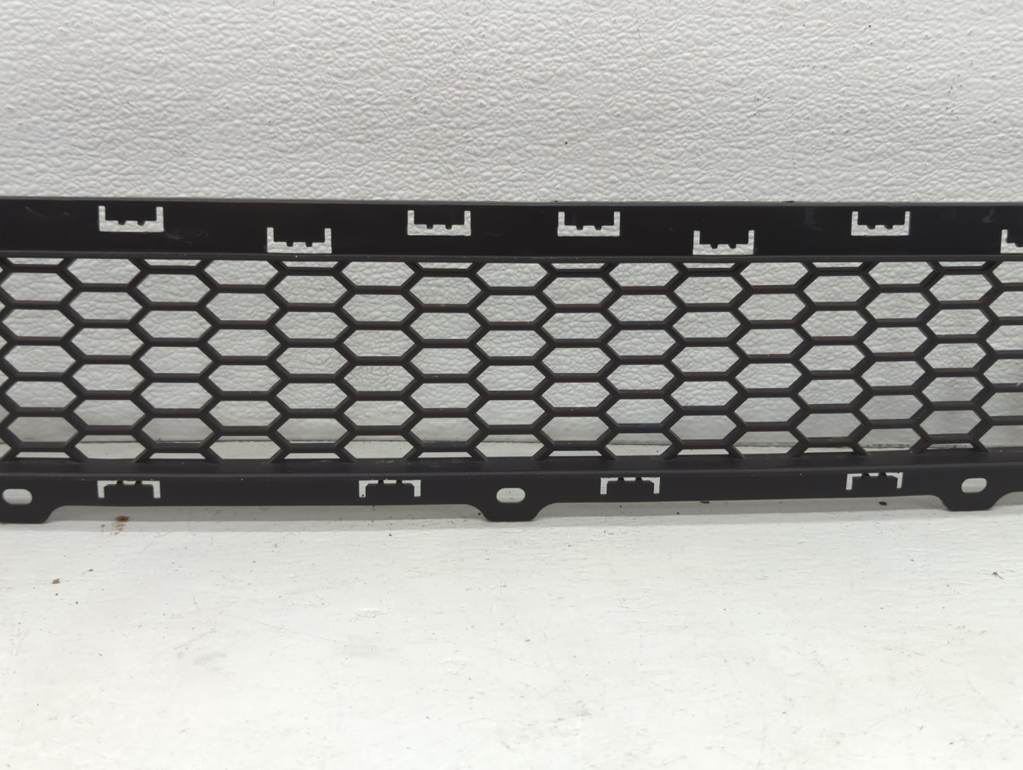 2016-2018 Hyundai Tucson Front Grille Bumper Not Included - Oemusedautoparts1.com