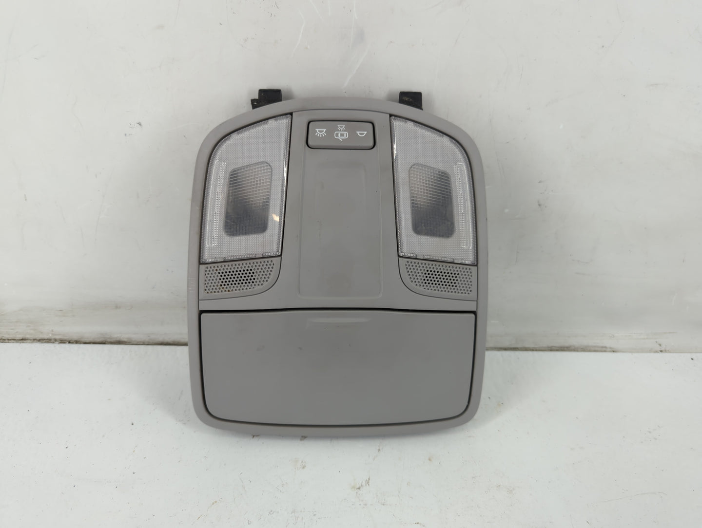 2016 Hyundai Tucson Overhead Roof Console - Oemusedautoparts1.com