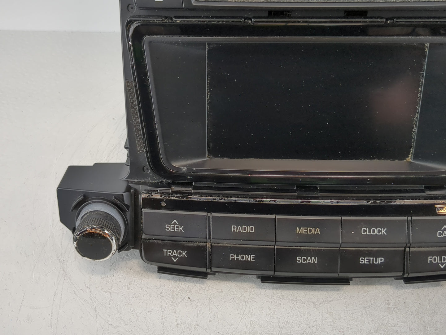 2016-2017 Hyundai Tucson Radio AM FM Cd Player Receiver Replacement P/N:96180-D31004X Fits Fits 2016 2017 OEM Used Auto Part