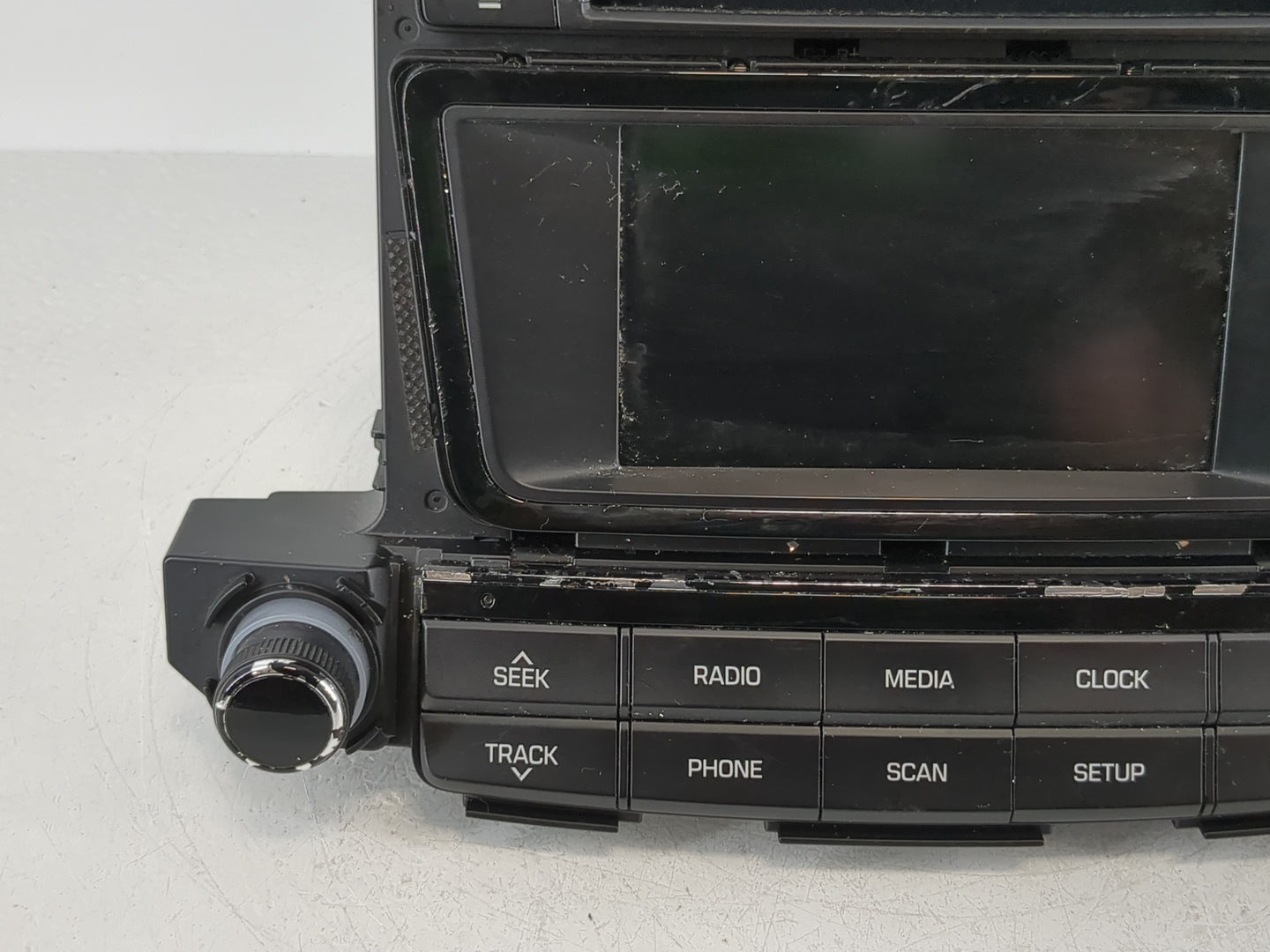 2016-2017 Hyundai Tucson Radio AM FM Cd Player Receiver Replacement P/N:96180-D31004X Fits Fits 2016 2017 OEM Used Auto Part