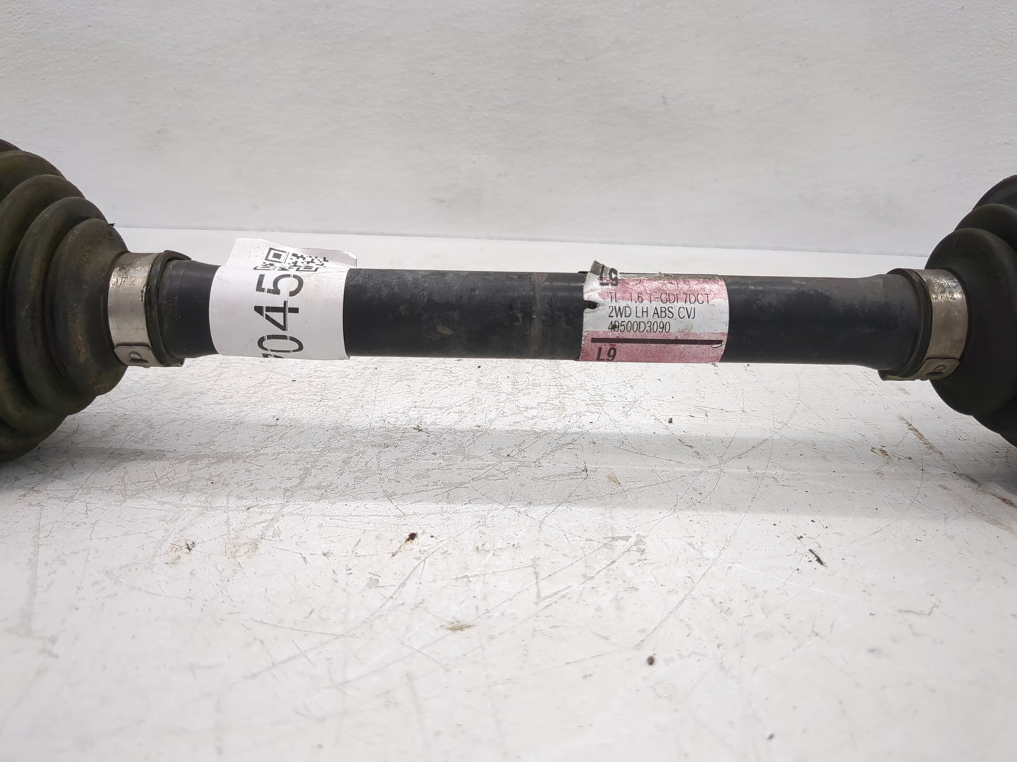 2016-2018 Hyundai Tucson Axle Shaft Front Driver Cv C/v - Oemusedautoparts1.com