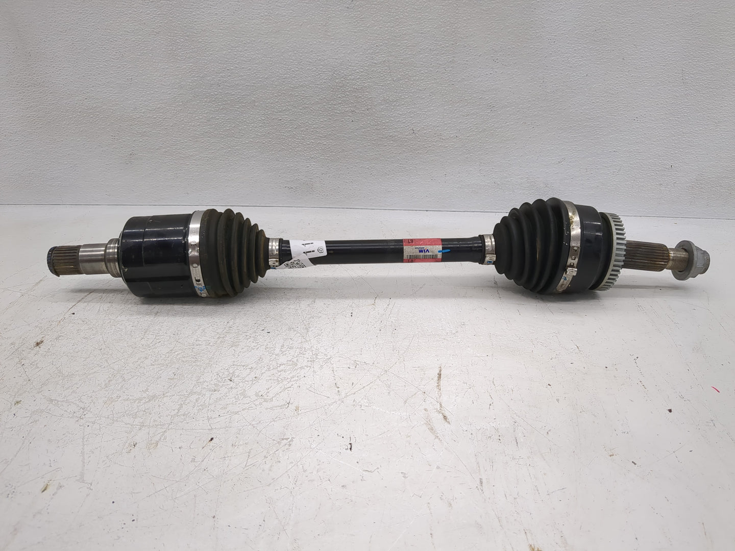 2016-2018 Hyundai Tucson Axle Shaft Front Driver Cv C/v - Oemusedautoparts1.com