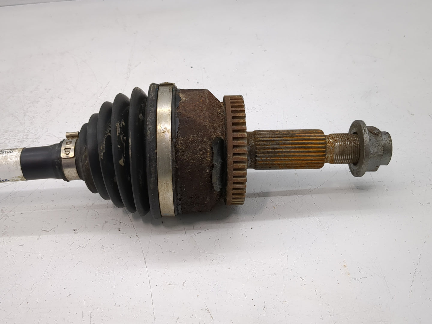 2016-2018 Hyundai Tucson Axle Shaft Front Driver Cv C/v - Oemusedautoparts1.com