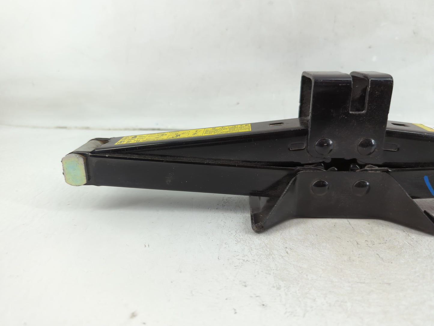 2016 Hyundai Tucson Spare Scissor Car Jack 1123375 - Oemusedautoparts1.com