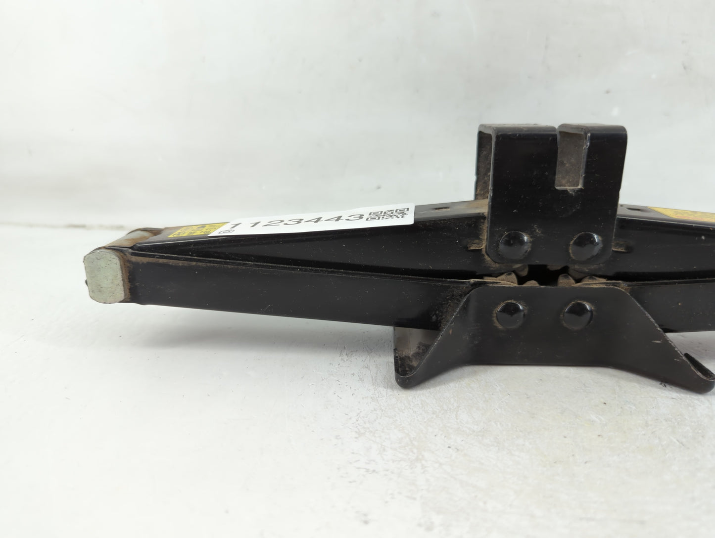 2016 Hyundai Tucson Spare Scissor Car Jack 1123443 - Oemusedautoparts1.com