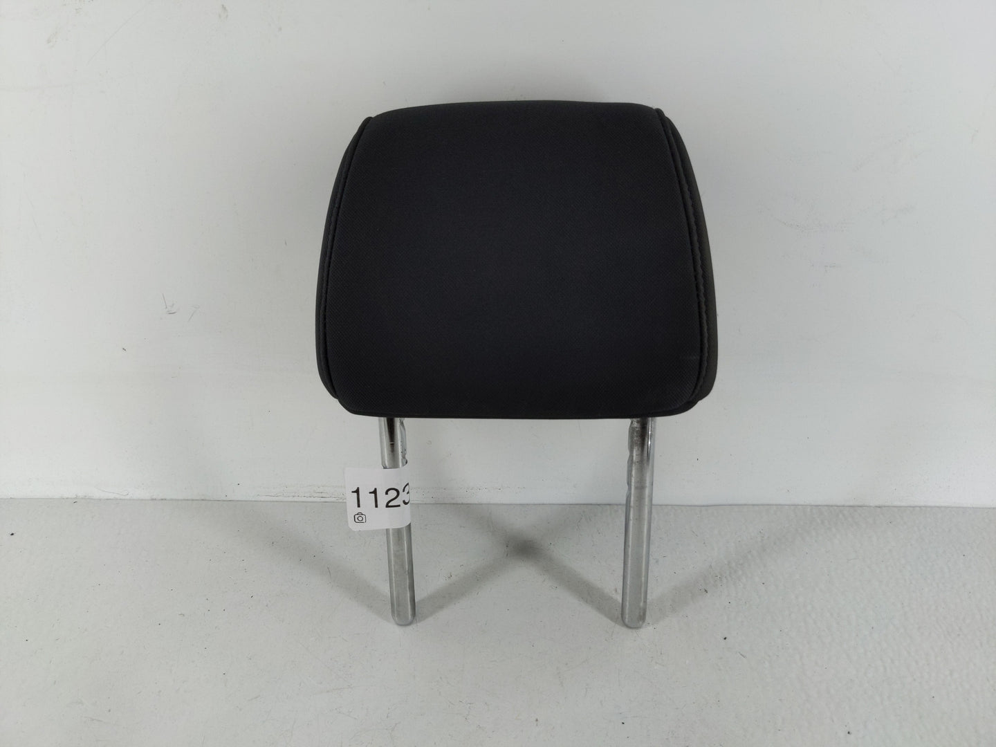 2016-2018 Hyundai Tucson Headrest Head Rest Front Driver Passenger Seat - Oemusedautoparts1.com
