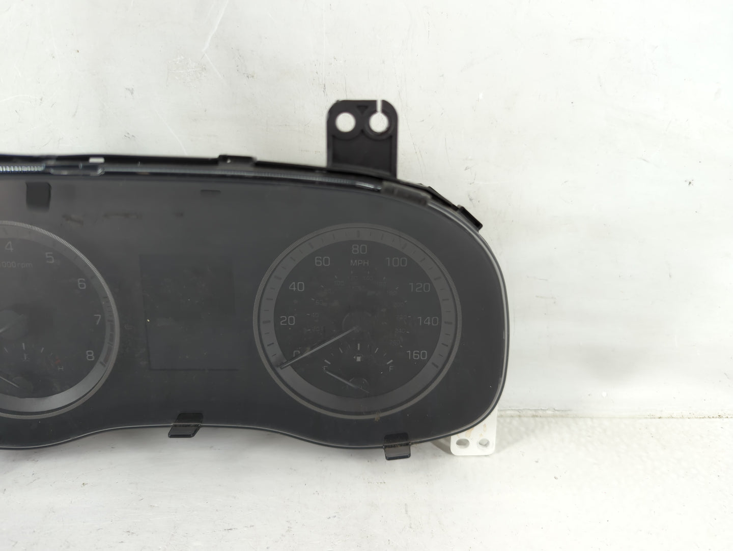 2016-2017 Hyundai Tucson Instrument Cluster Speedometer Gauges P/N:94001-D3181 Fits Fits 2016 2017 OEM Used Auto Parts - Oem
