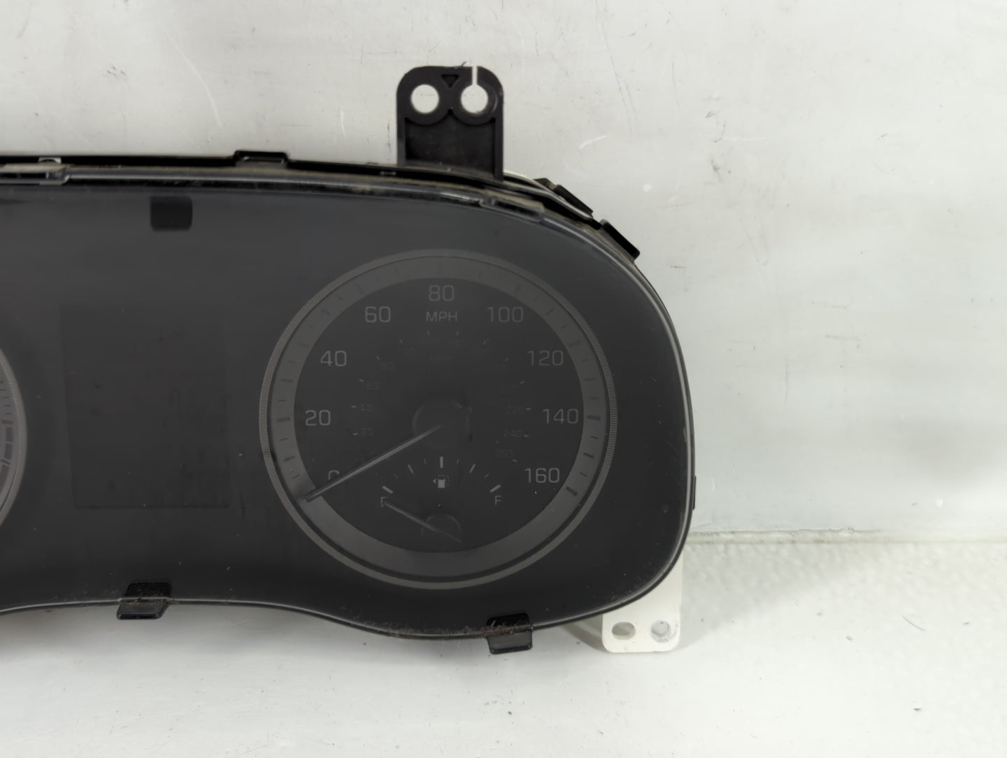 2016-2017 Hyundai Tucson Instrument Cluster Speedometer Gauges P/N:94001-D3170 Fits Fits 2016 2017 OEM Used Auto Parts - Oem
