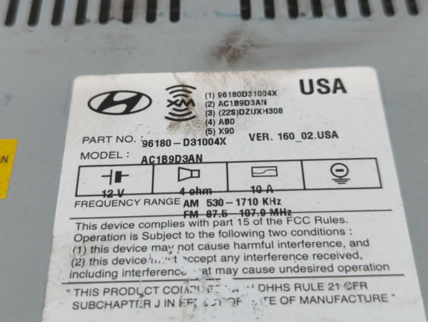 2016-2017 Hyundai Tucson Radio AM FM Cd Player Receiver Replacement P/N:96180-D31004X Fits Fits 2016 2017 OEM Used Auto Part