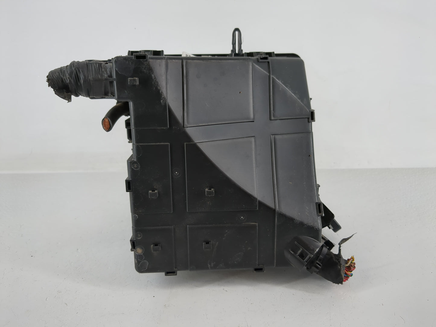 2016-2018 Hyundai Tucson Fusebox Fuse Box Panel Relay Module P/N:91431 D3202 Fits Fits 2016 2017 2018 OEM Used Auto Parts - 