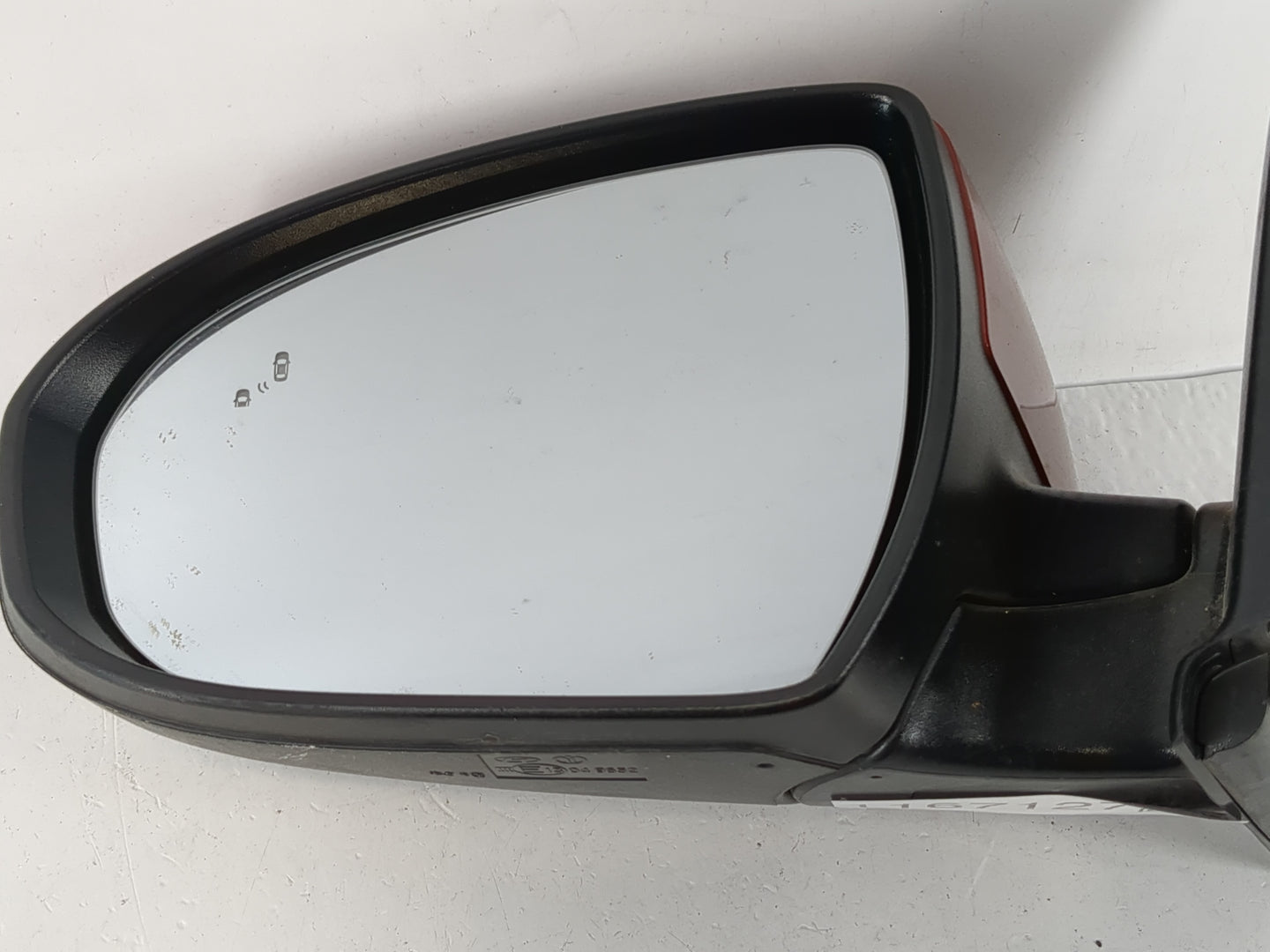 2016-2018 Hyundai Tucson Driver Side View Mirror - Left Door Mirror OEM Used - Oemusedautoparts1.com