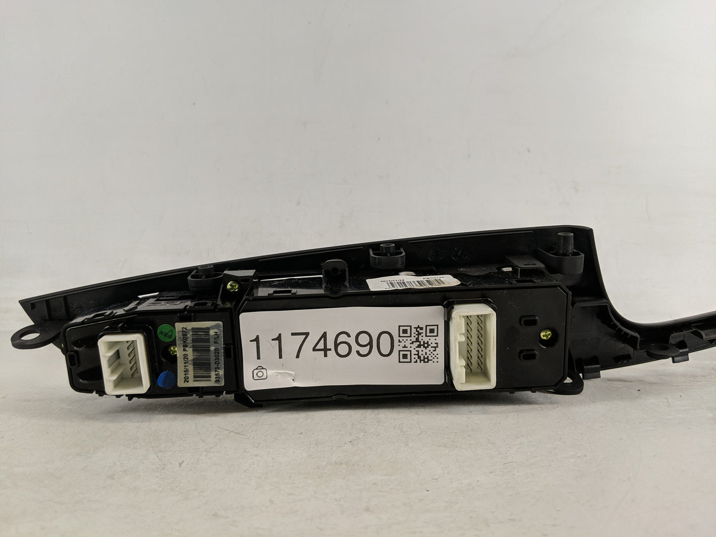 2016-2021 Hyundai Tucson Master Power Window Switch Replacement Driver Side Left P/N:PBO0744 Fits OEM Used Auto Parts - Oemu