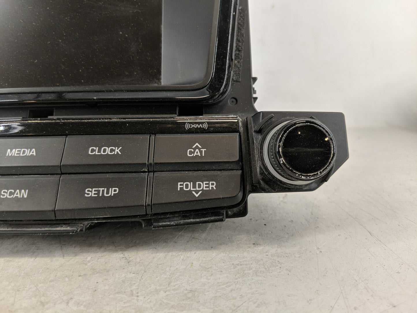 2016-2017 Hyundai Tucson Radio AM FM Cd Player Receiver Replacement P/N:96180D3100AX Fits Fits 2016 2017 OEM Used Auto Parts