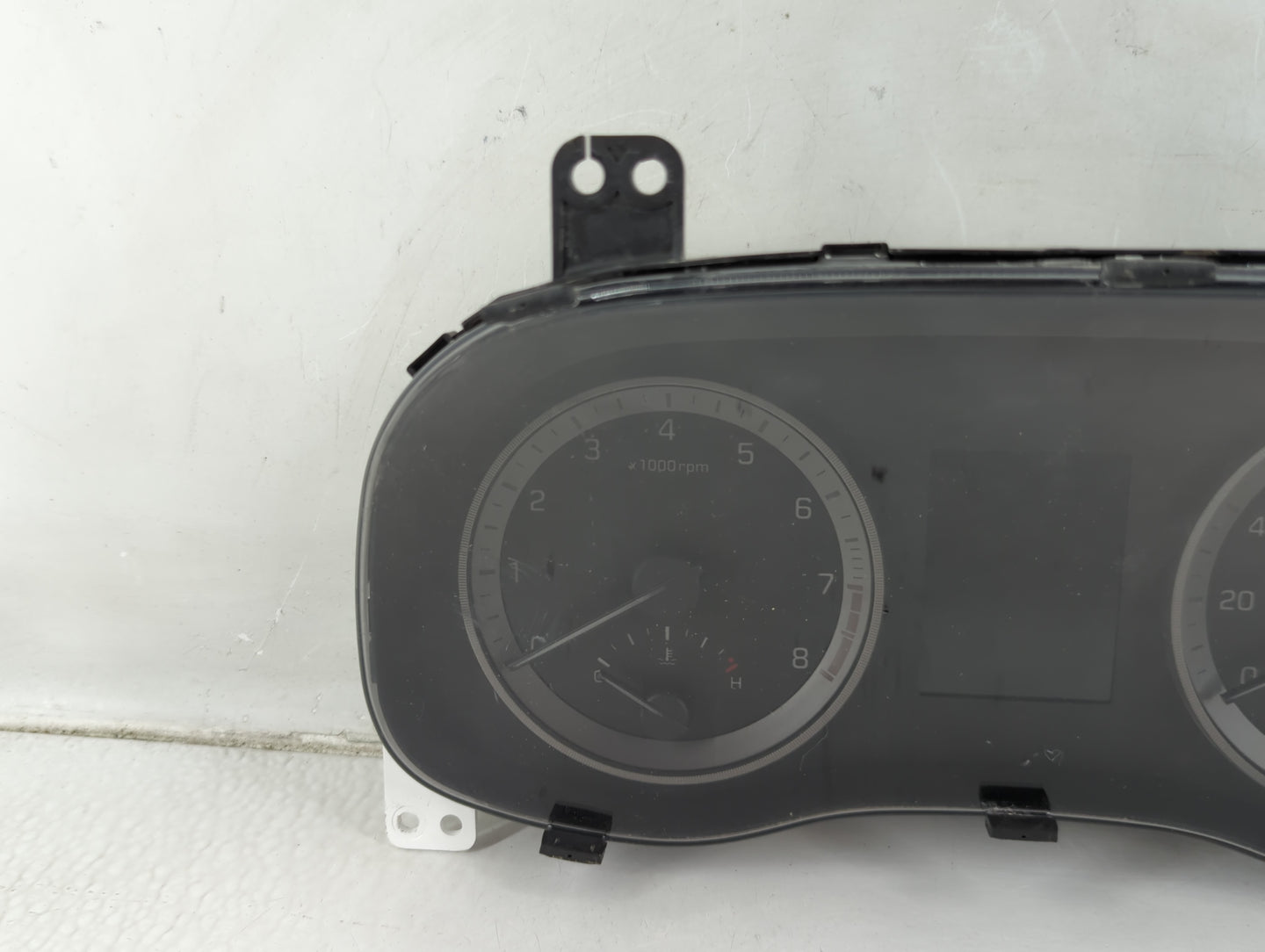 2016-2017 Hyundai Tucson Instrument Cluster Speedometer Gauges P/N:94001-D3170 Fits Fits 2016 2017 OEM Used Auto Parts - Oem