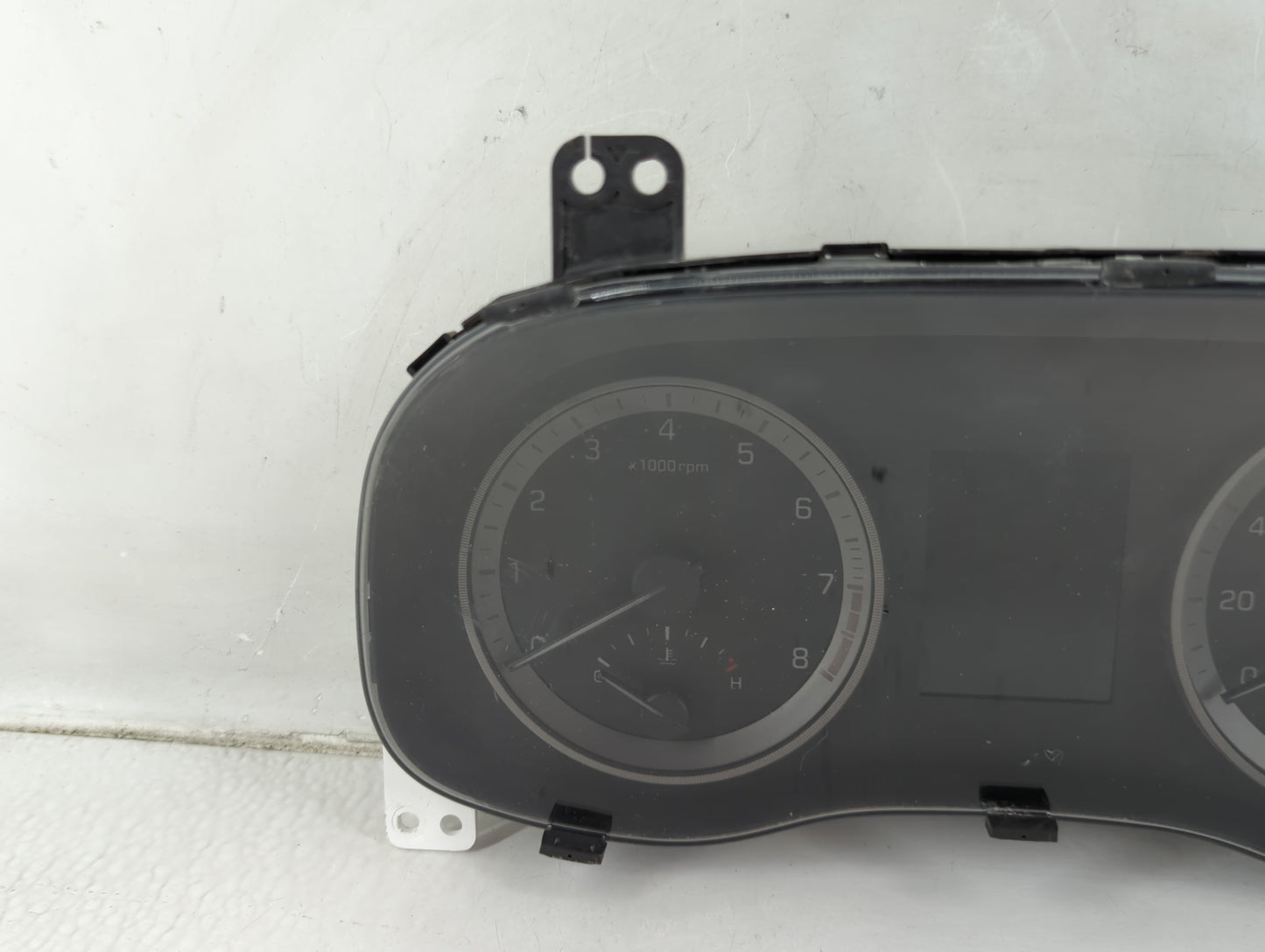 2016-2017 Hyundai Tucson Instrument Cluster Speedometer Gauges P/N:94001-D3170 Fits Fits 2016 2017 OEM Used Auto Parts - Oem