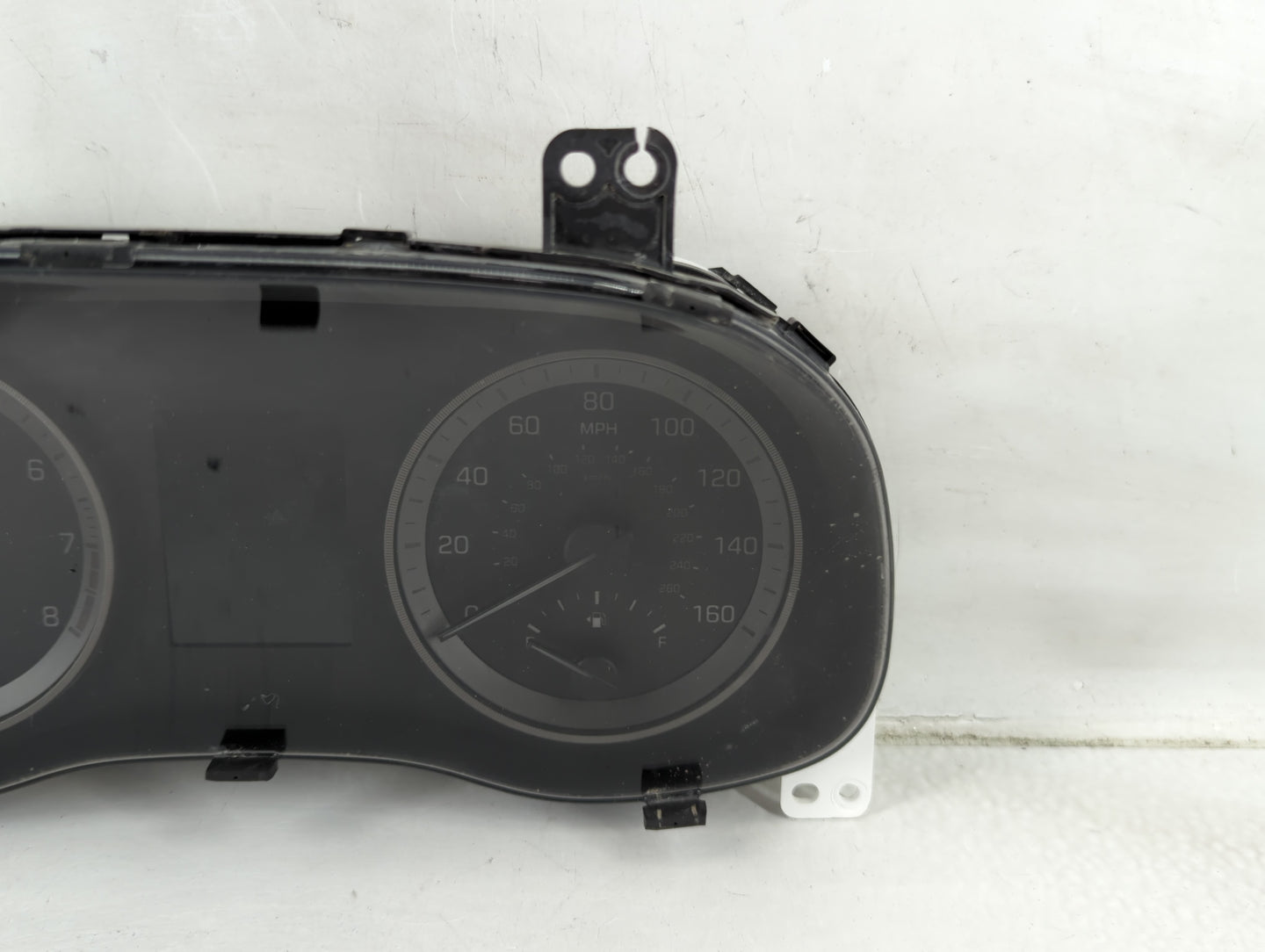 2016-2017 Hyundai Tucson Instrument Cluster Speedometer Gauges P/N:94001-D3170 Fits Fits 2016 2017 OEM Used Auto Parts - Oem