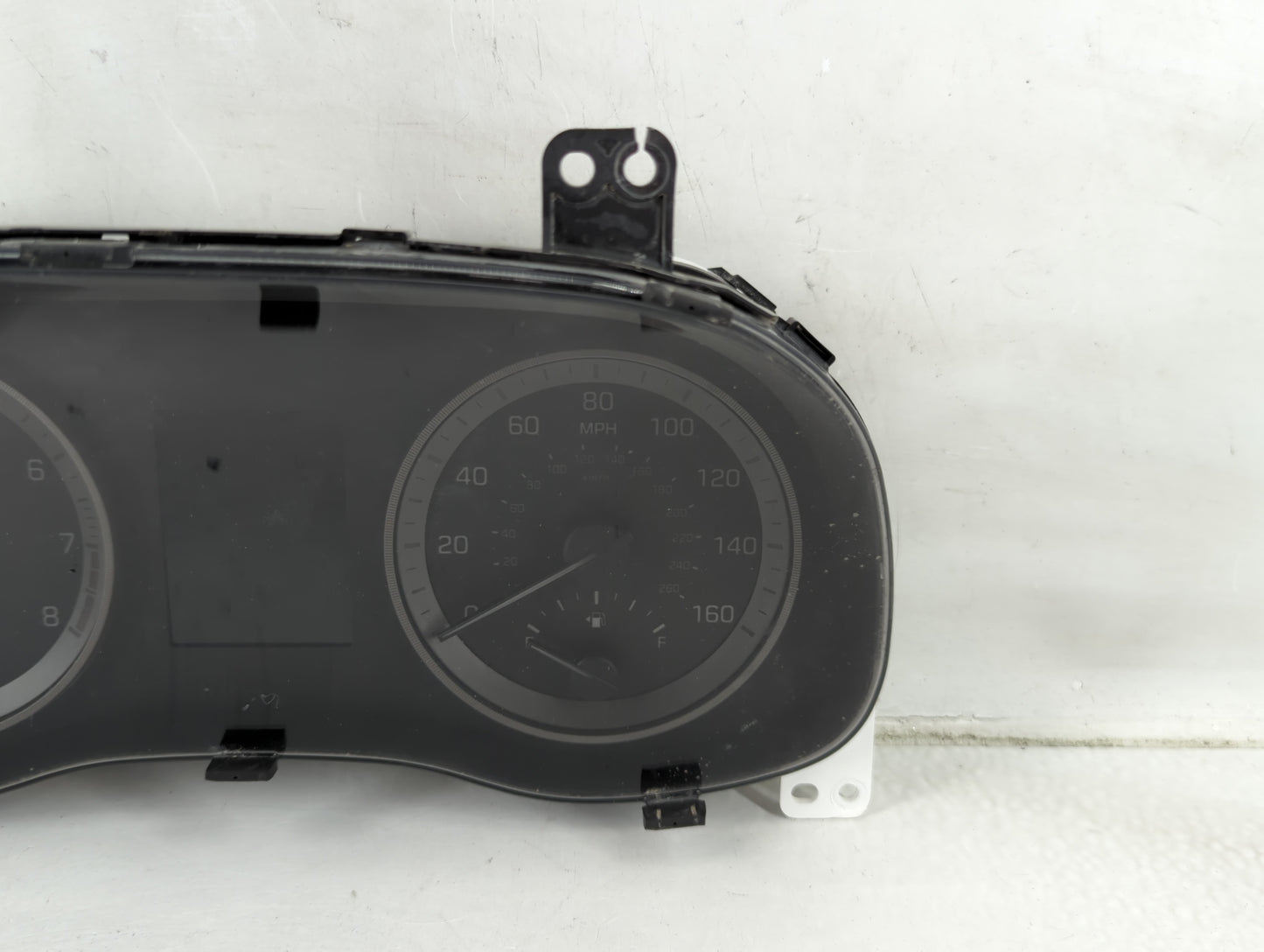 2016-2017 Hyundai Tucson Instrument Cluster Speedometer Gauges P/N:94001-D3170 Fits Fits 2016 2017 OEM Used Auto Parts - Oem