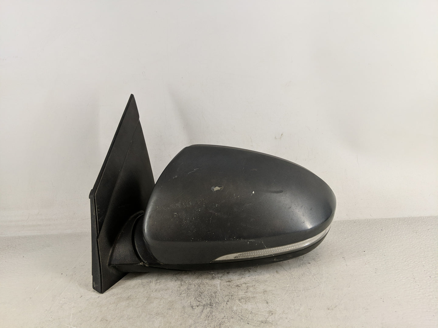 2016-2018 Hyundai Tucson Driver Side View Mirror - Left Door Mirror OEM Used - Oemusedautoparts1.com