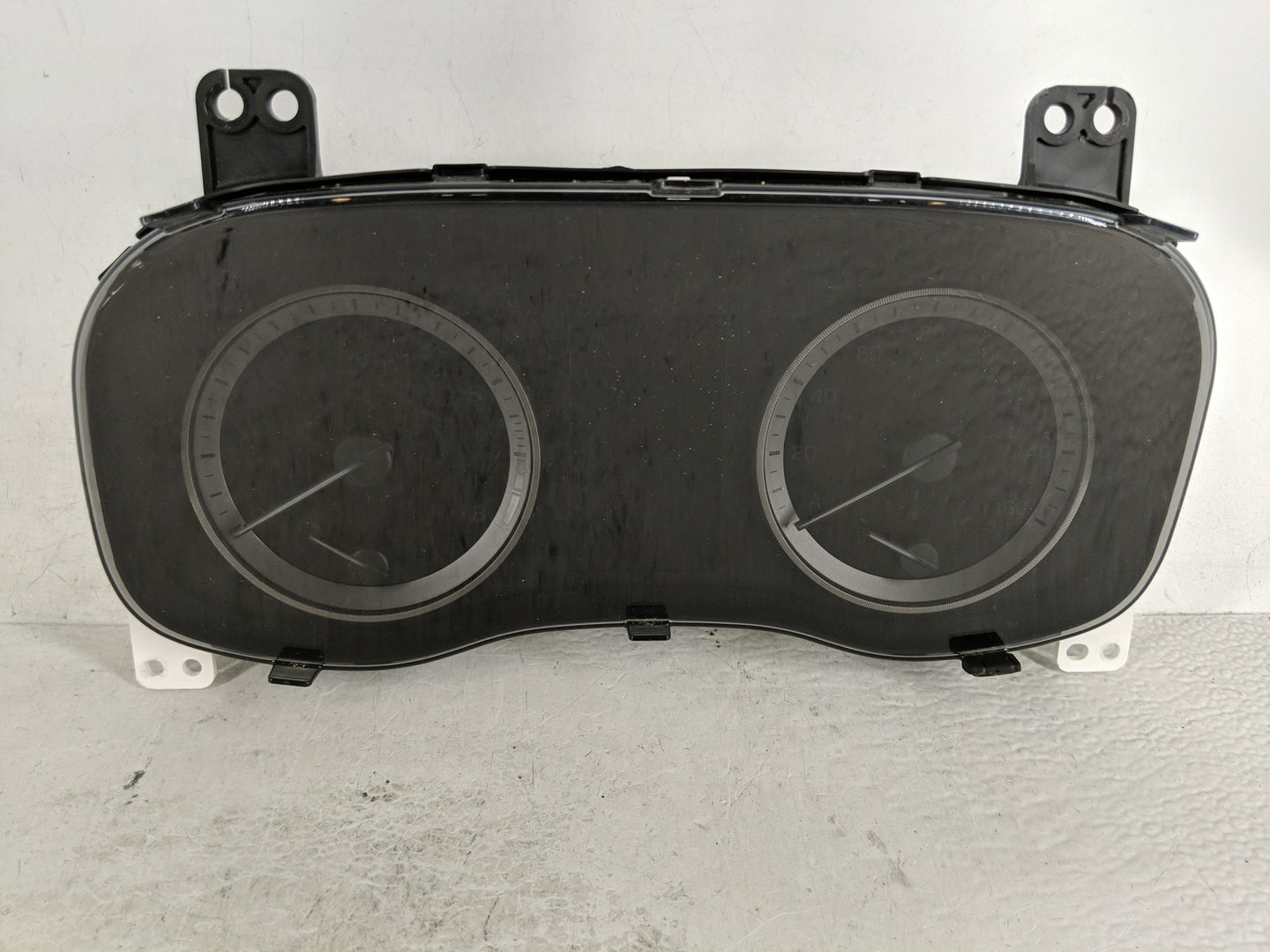2016-2017 Hyundai Tucson Instrument Cluster Speedometer Gauges P/N:94011-D3161 Fits Fits 2016 2017 OEM Used Auto Parts - Oem