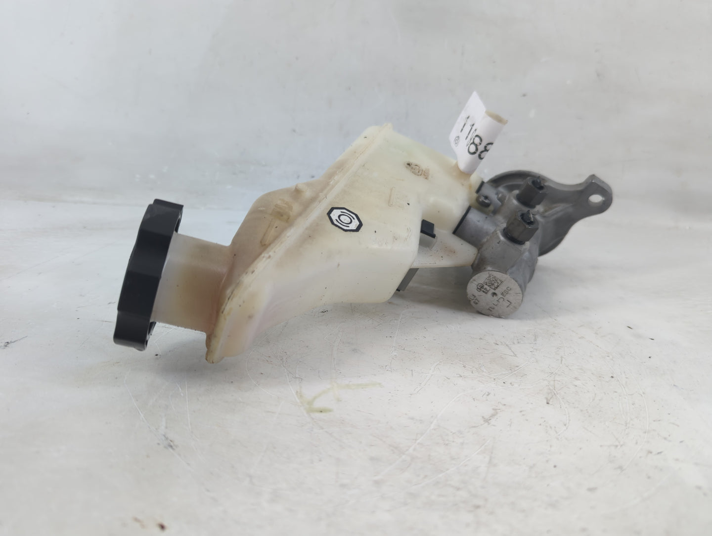 2016-2021 Hyundai Tucson Brake Master Cylinder 1198875 - Oemusedautoparts1.com