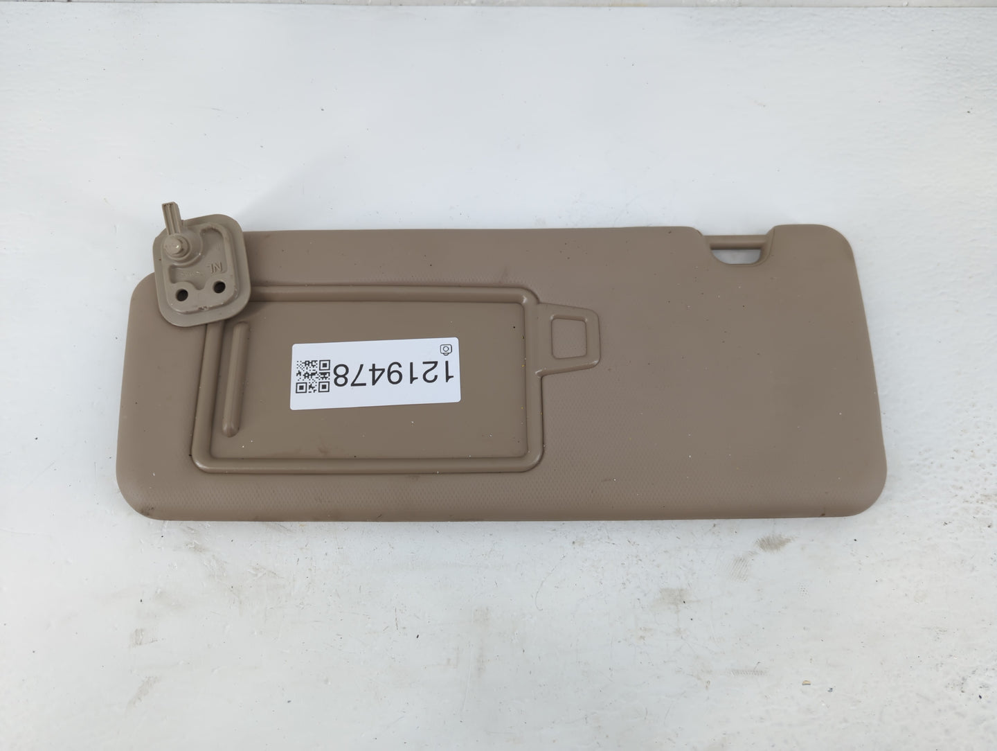 2016-2018 Hyundai Tucson Sun Visor Shade Replacement Driver Left Mirror Fits Fits 2016 2017 2018 OEM Used Auto Parts - Oemus