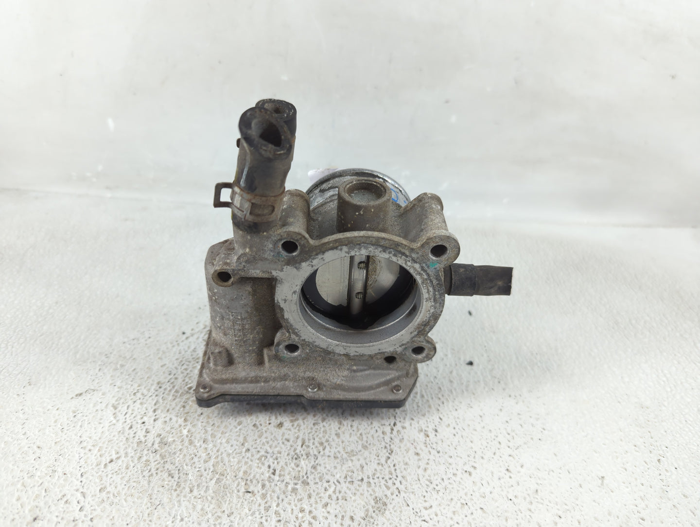 2016-2018 Hyundai Tucson Throttle Body P/N:35100-2B340 Fits Fits 2015 2016 2017 2018 2019 2020 2021 2022 OEM Used Auto Parts