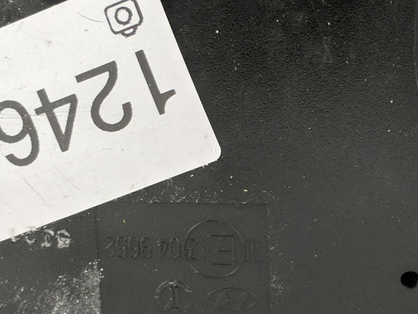 2016-2018 Hyundai Tucson Side Mirror Replacement Passenger Right View Door Mirror P/N:E13049652 Fits Fits 2016 2017 2018 OEM