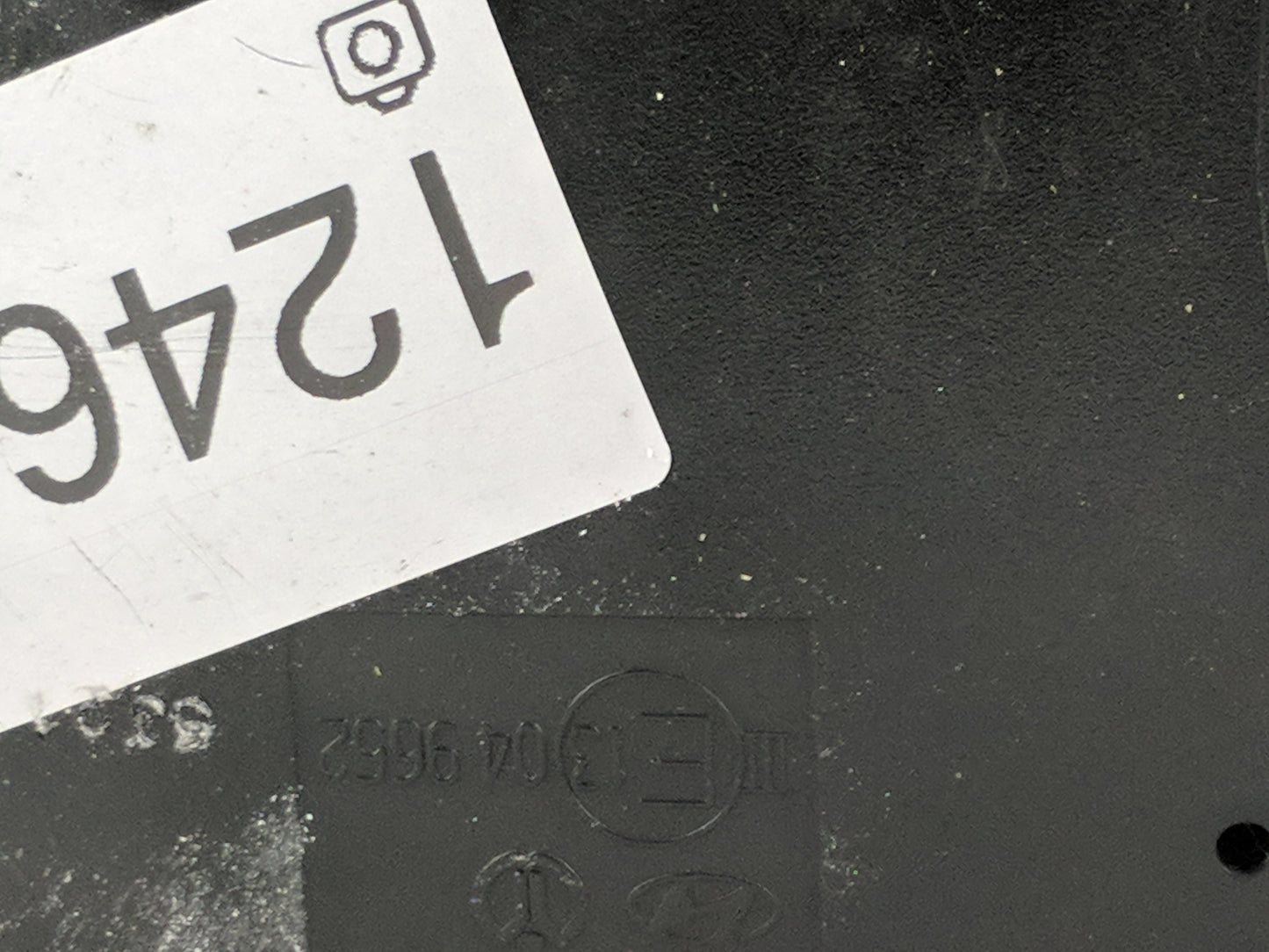 2016-2018 Hyundai Tucson Side Mirror Replacement Passenger Right View Door Mirror P/N:E13049652 Fits Fits 2016 2017 2018 OEM