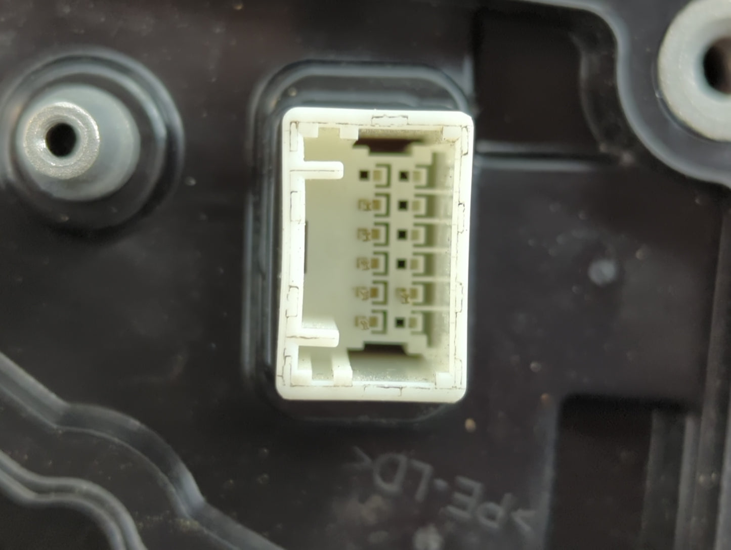 2016-2018 Hyundai Tucson Side Mirror Replacement Passenger Right View Door Mirror P/N:E13049652 Fits Fits 2016 2017 2018 OEM