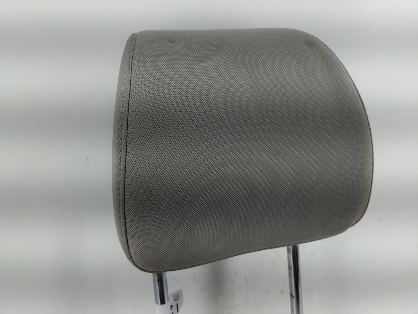 2016 Hyundai Tucson Headrest Head Rest Front Driver Passenger Seat Fits OEM Used Auto Parts - Oemusedautoparts1.com