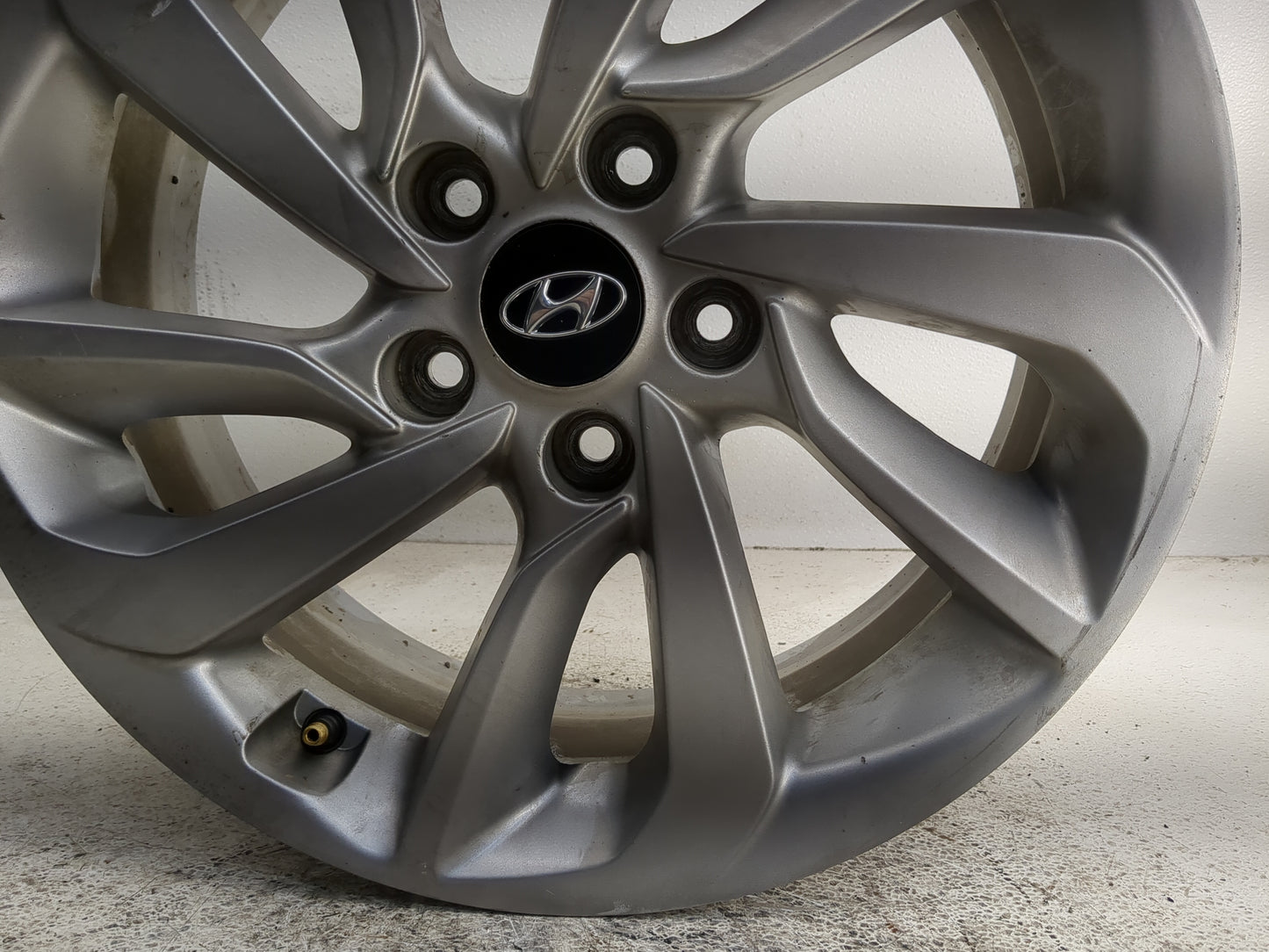 2016-2018 Hyundai Tucson Oem Wheel Rim - Oemusedautoparts1.com