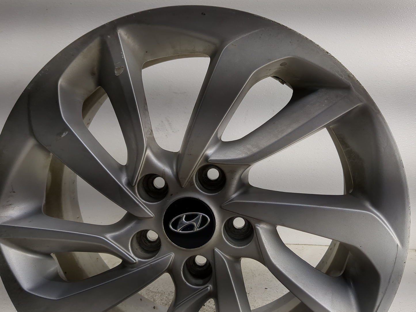 2016-2018 Hyundai Tucson Oem Wheel Rim - Oemusedautoparts1.com