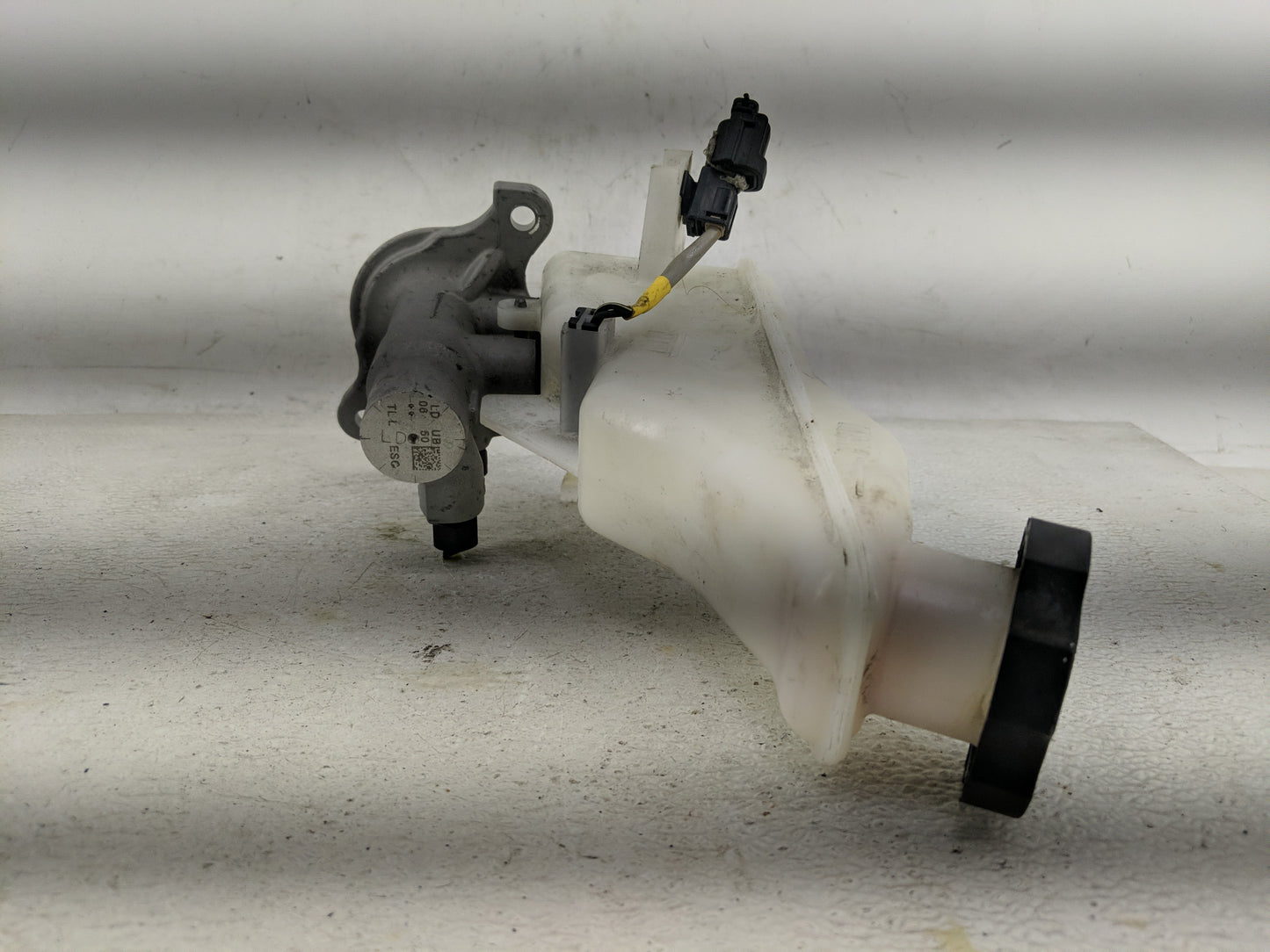 2016 Hyundai Tucson Power Brake Booster Oem - Oemusedautoparts1.com