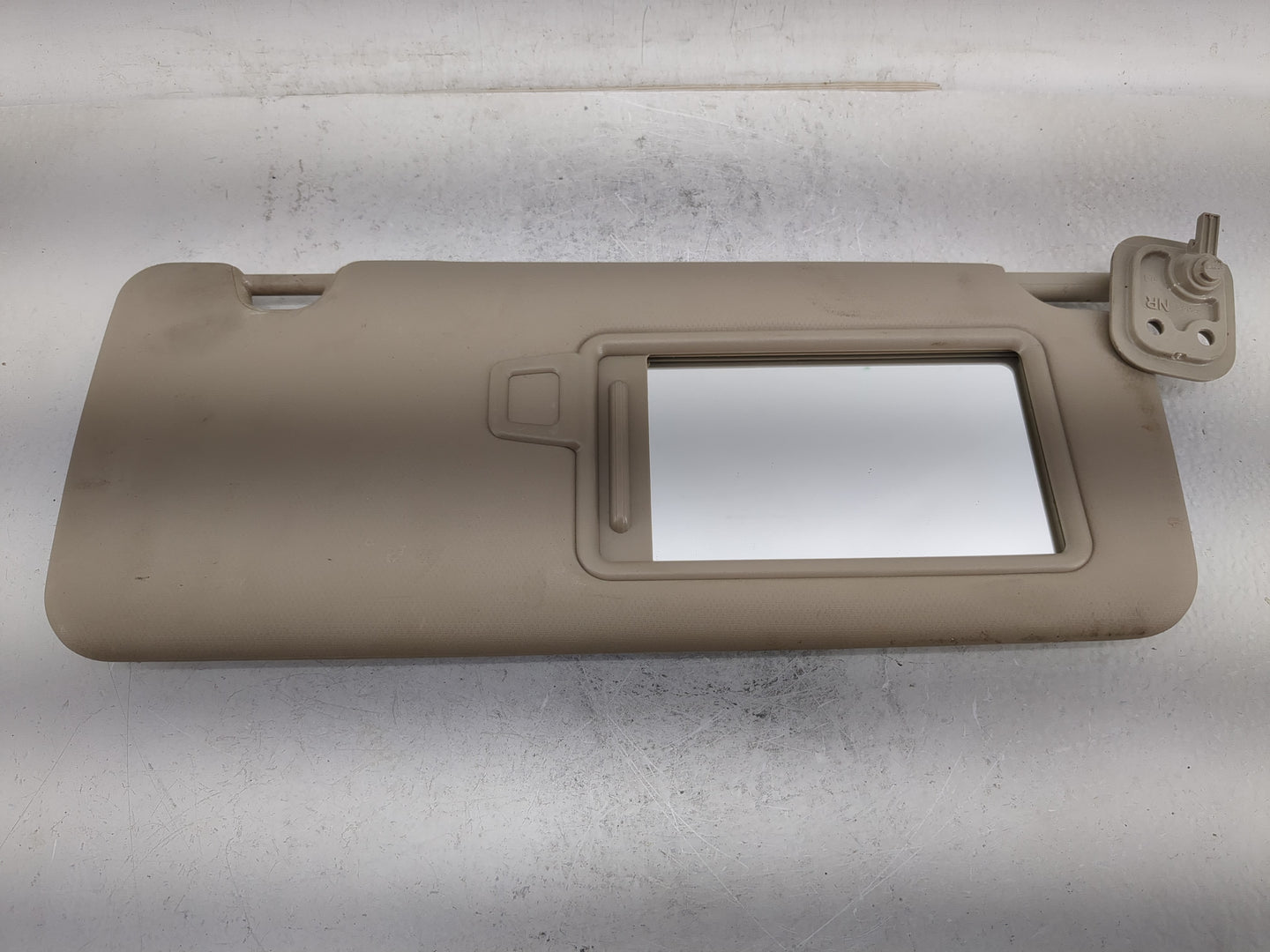 2016-2018 Hyundai Tucson Sun Visor Shade Replacement Driver Left Mirror Fits Fits 2016 2017 2018 OEM Used Auto Parts - Oemus