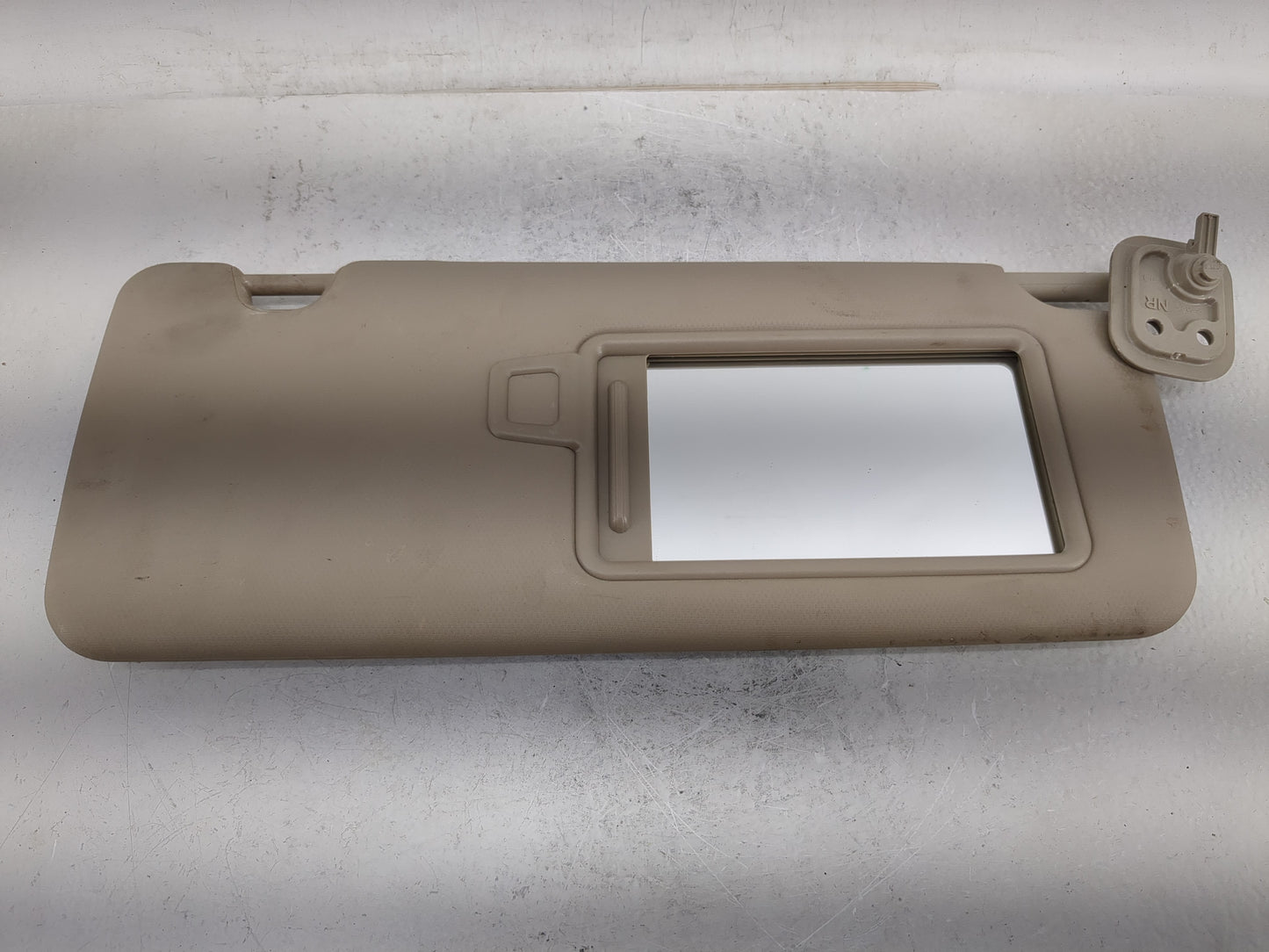 2016-2018 Hyundai Tucson Sun Visor Shade Replacement Driver Left Mirror Fits Fits 2016 2017 2018 OEM Used Auto Parts - Oemus