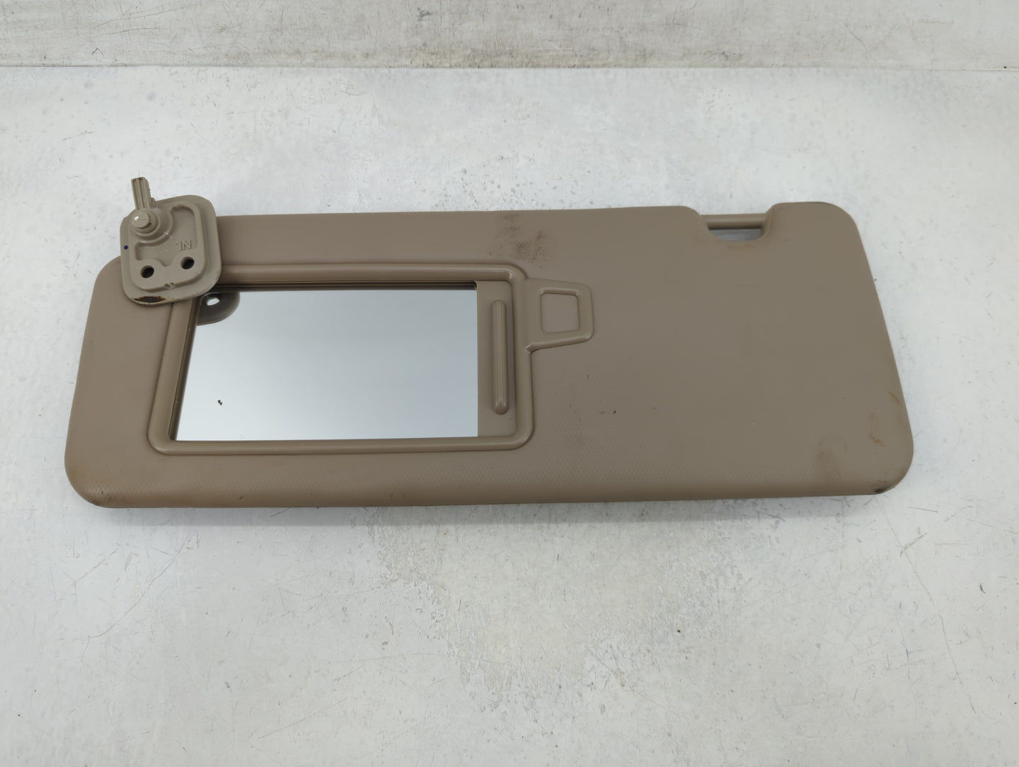 2016-2018 Hyundai Tucson Sun Visor Shade Replacement Driver Left Mirror Fits Fits 2016 2017 2018 OEM Used Auto Parts - Oemus
